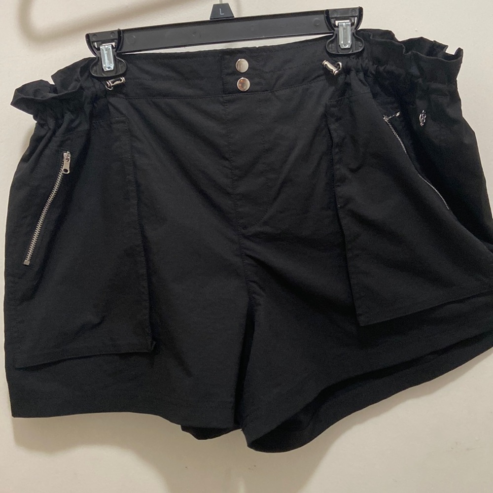 Short worn once to Big for me